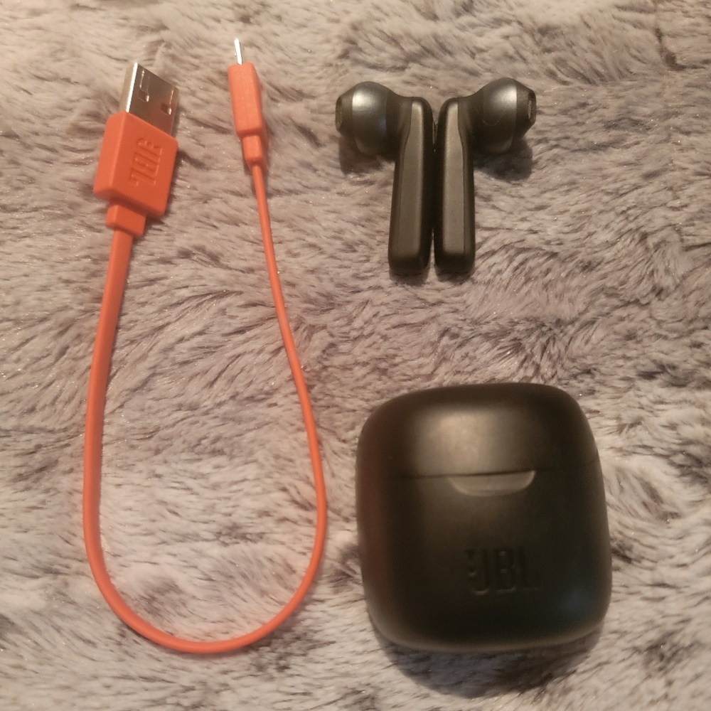 JBL Bluetooth wireless Headphones